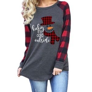 Graphic gray tee shirt with snowman, medium.